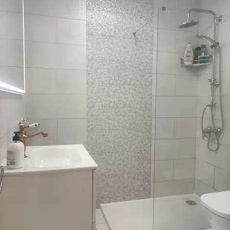 度假居 Penthouse Sabina Mit Jacuzzi 卡亚俄萨尔瓦赫