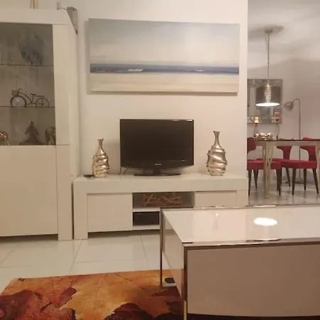 Penthouse Sabina Mit Jacuzzi * Кальяо-Сальвахе